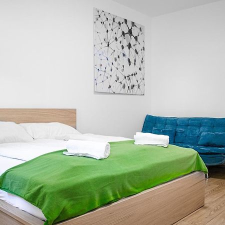 Delightful 2Br Shared Apartment - Ideal For Longstays ウィーン エクステリア 写真