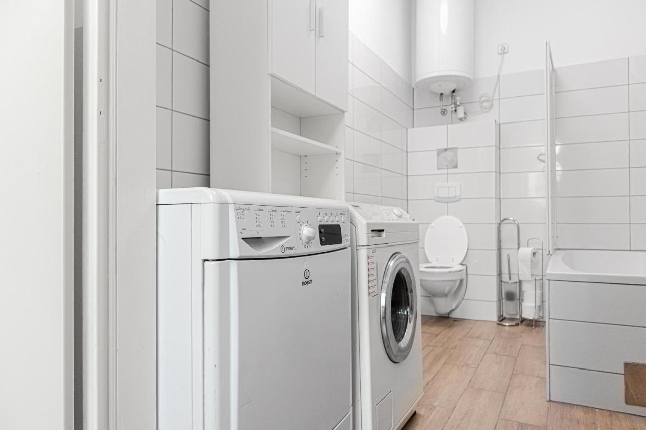 Delightful 2Br Shared Apartment - Ideal For Longstays ウィーン エクステリア 写真
